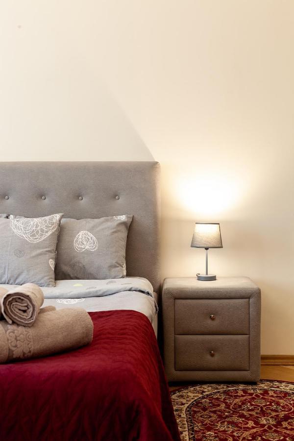 Apartment On Tamanska - Вулиця Дарії Гусяк Lviv Extérieur photo