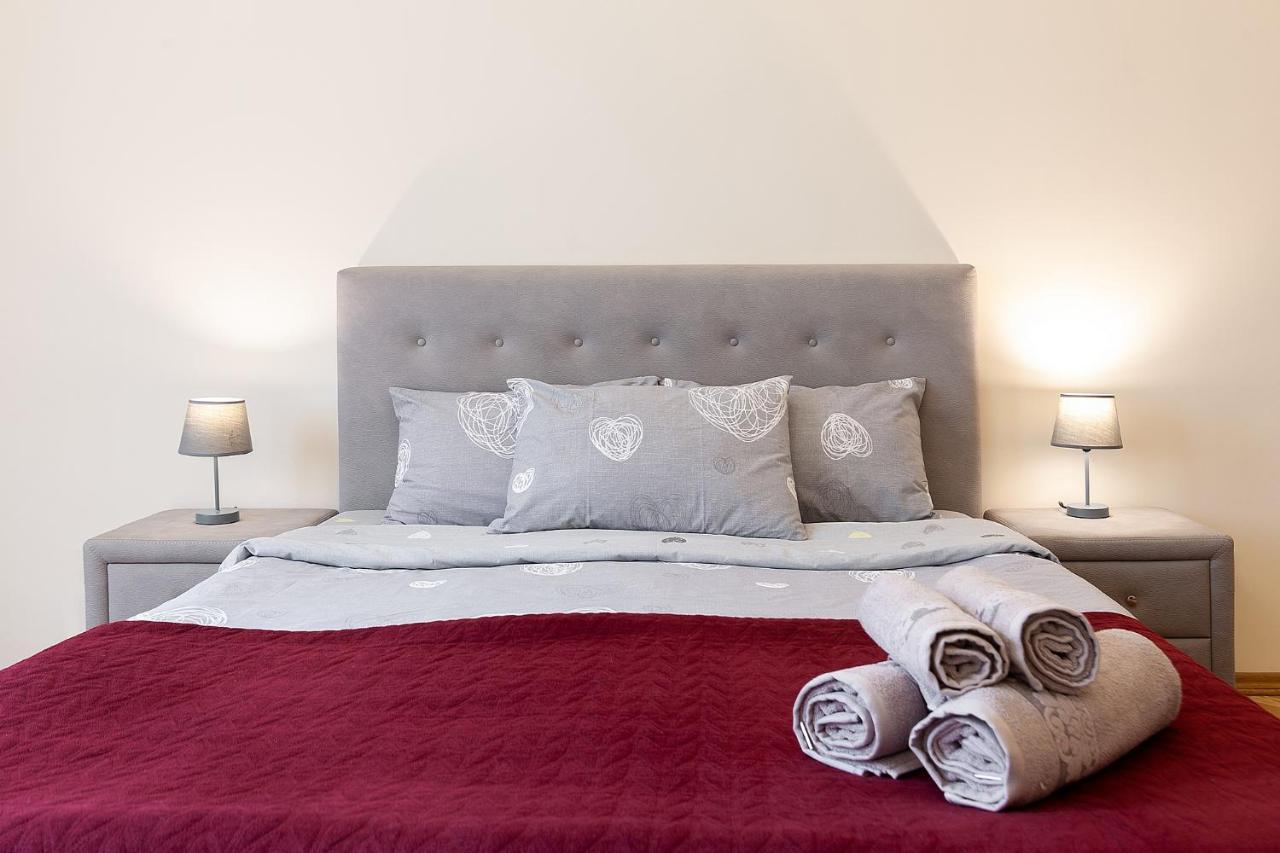 Apartment On Tamanska - Вулиця Дарії Гусяк Lviv Extérieur photo