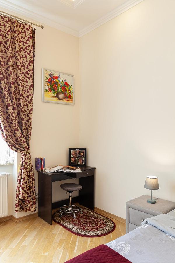 Apartment On Tamanska - Вулиця Дарії Гусяк Lviv Extérieur photo