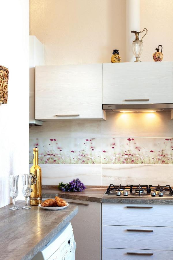 Apartment On Tamanska - Вулиця Дарії Гусяк Lviv Extérieur photo