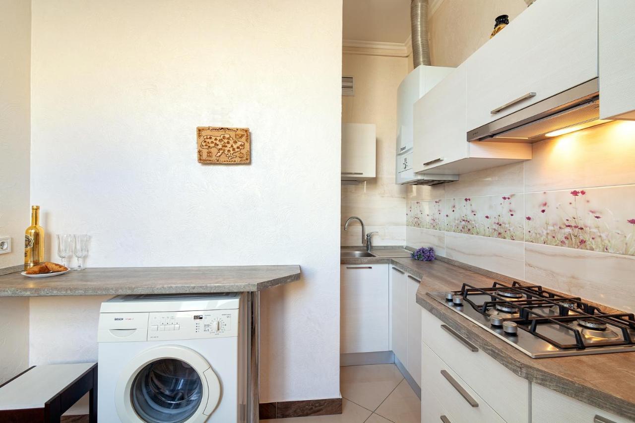 Apartment On Tamanska - Вулиця Дарії Гусяк Lviv Extérieur photo